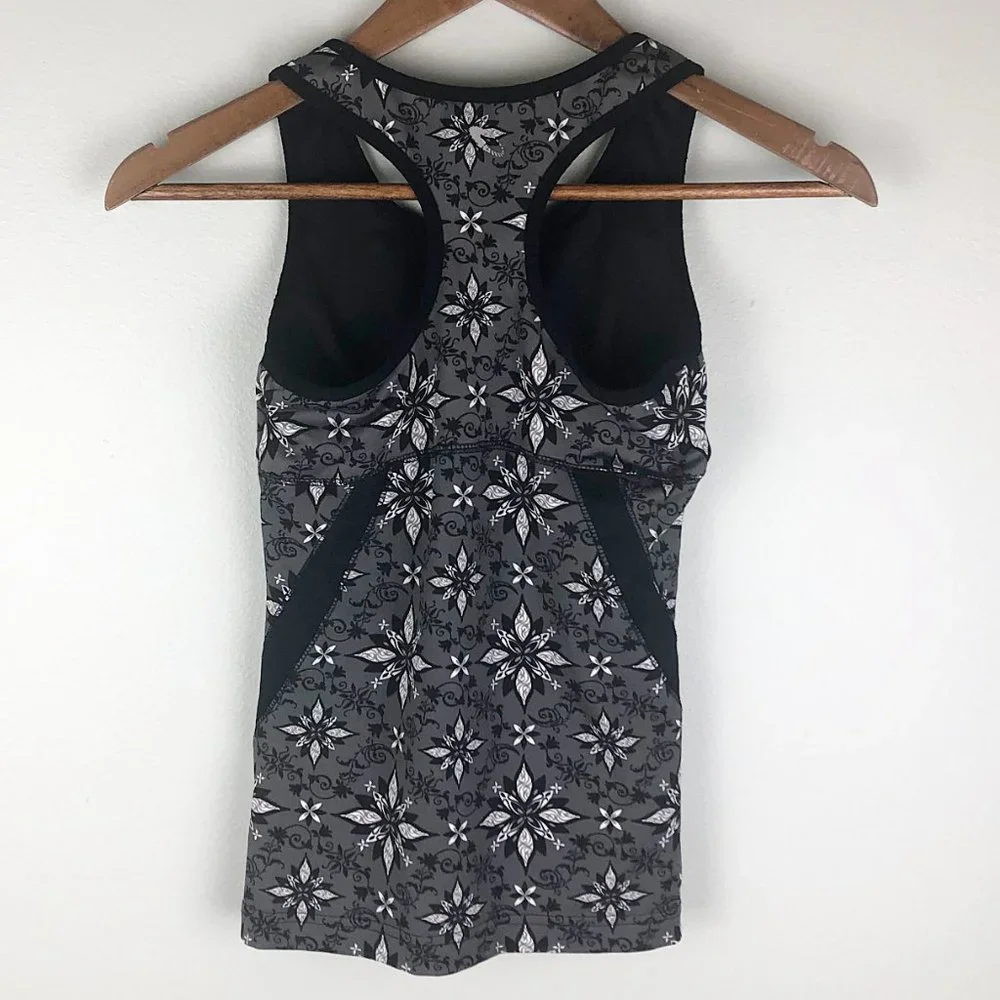 $10 CLEARANCE! Tek Gear Printed Shelf Bra Racerback Tank - Picture 4 of 5